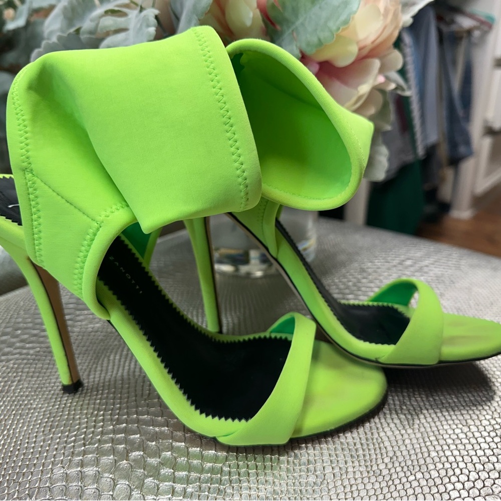 Giuseppe Zanotti Heels - Picture 3 of 8